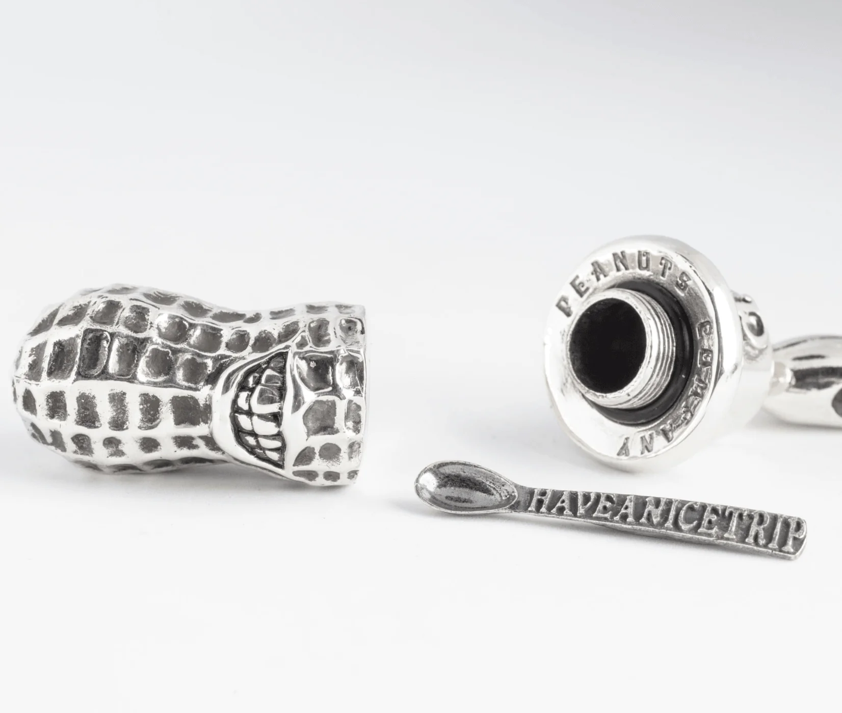 PE-YACHIMATA-PEANUTS-KEY-RING-SILVER - Peanuts & Co YACHIMATA PEANUTS key ring pendant - Silver - Image 3